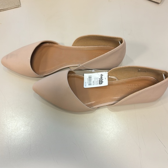 NWT Charlotte Russe | Beige / Tan Pointed Toe Flats Shoes | Women's Size 8 - Picture 5 of 7